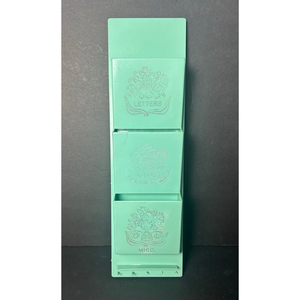 VTG MCM Fesco Letter Note Misc Wall Holder Jadeite & Silver Color #6221 USA